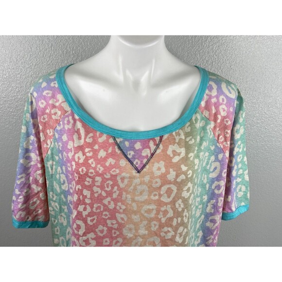 Bibi Women XL Rainbow Leopard Print Top T Shirt Multi Color Casual NWT - Picture 2 of 8